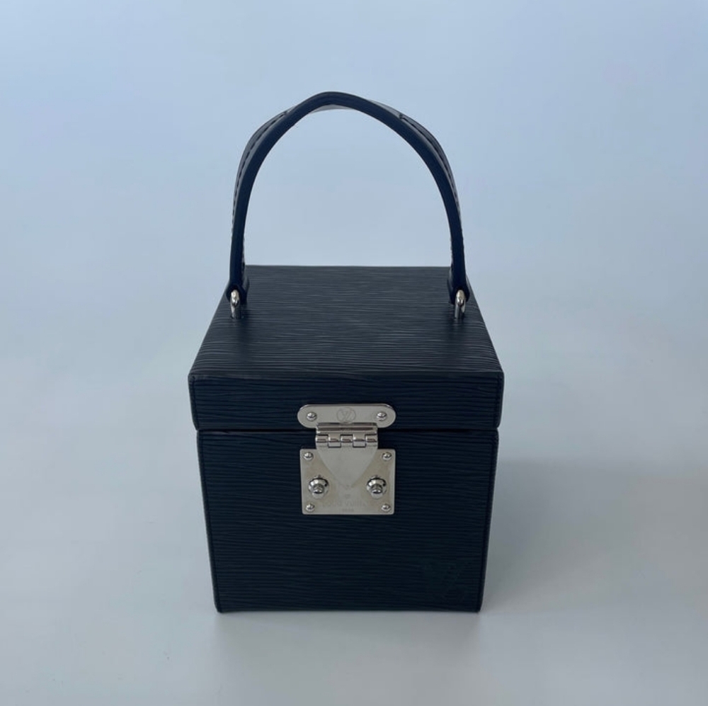 LOUIS VUITTON | EPI BLEECKER BOX | BLACK